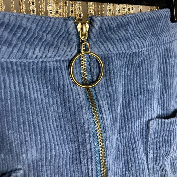 NWOT Limonata blue corduroy miniskirt with gold o-ring zipper and square pockets - Picture 2 of 4